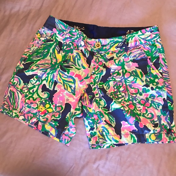 Lilly Pulitzer Pants - Lilly Pulitzer Jayne Shorts Exotic brilliant Print Sz 4